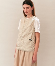 LAVENHAM（ラベンハム）の「Unwadded Cocoon Thornham Womens / アンワディッド コクーン ソーンハム ウィメンズ（ベスト）」