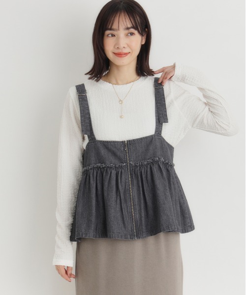 Right-on（ライトオン）の「【HONEYSUCKLE ROSE】2WAYデニムZIPキャミソール (調整可能 / 女性らしさ / レイヤード / カジュアルスタイル)（その他トップス・レディース・ブラック/ダークインディゴブルー・M/L）」の5枚目の写真