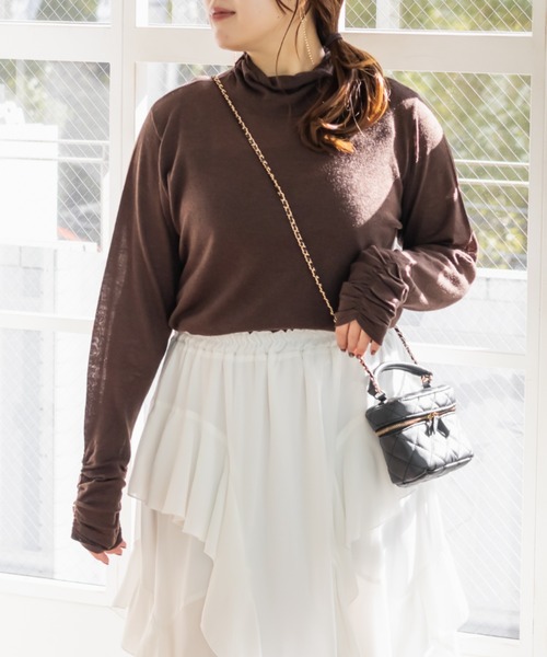 CLETTE(クレット)の「CLETTEオリジナルシルク混バックリボンハイネックシアーニット(ニット/セーター・レディース・ブラック/ホワイト/ブラウン・LL/3L/4L)」の3枚目の写真
