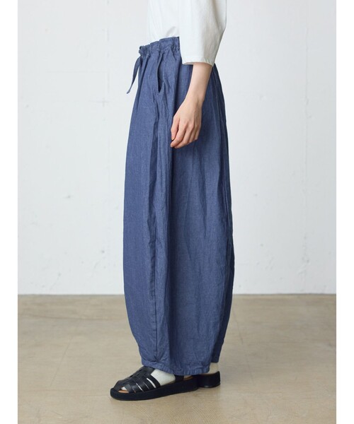 MidiUmi(ミディウミ)の「MidiUmi デニムコクーンイージーパンツ(その他パンツ・レディース・キナリ/ライトブルー/ネイビー・FREE)」の19枚目の写真