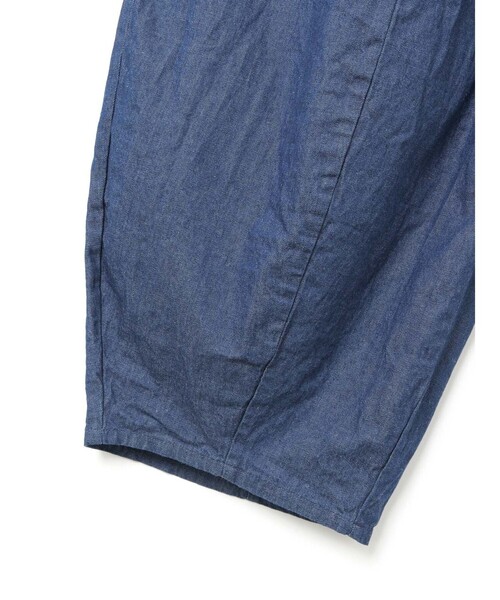 MidiUmi(ミディウミ)の「MidiUmi デニムコクーンイージーパンツ(その他パンツ・レディース・キナリ/ライトブルー/ネイビー・FREE)」の6枚目の写真