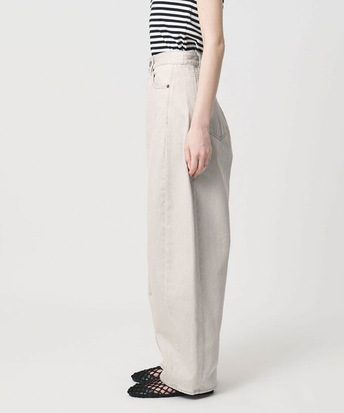 SACRA(サクラ)の「<SACRA>カービー デニムパンツ(デニムパンツ・レディース・ライトグレー・36/38)」の8枚目の写真