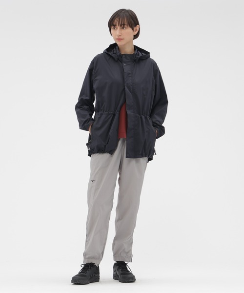 MARGARET HOWELL(マーガレットハウエル)の「RECYCLED NYLON LIGHTWEIGHT POP(その他パンツ・レディース・グレー/ブラック・1/2)」の2枚目の写真