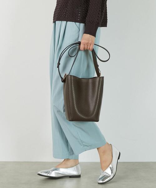MELROSE claire(メルローズ クレール)の「【パンチングショルダー付きバッグ】(ショルダーバッグ・レディース・ベージュ/チョコ/ブラック・FREE)」の3枚目の写真