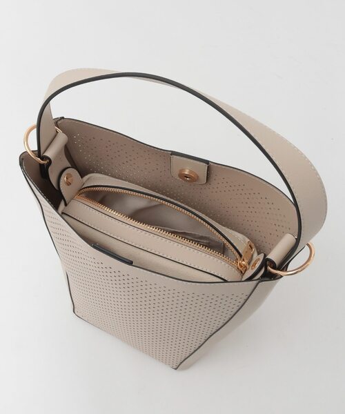 MELROSE claire(メルローズ クレール)の「【パンチングショルダー付きバッグ】(ショルダーバッグ・レディース・ベージュ/チョコ/ブラック・FREE)」の13枚目の写真