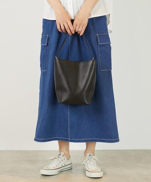 MELROSE claire(メルローズ クレール)の「【パンチングショルダー付きバッグ】(ショルダーバッグ・レディース・ベージュ/チョコ/ブラック・FREE)」の19枚目の写真