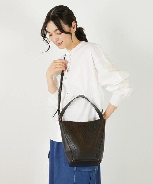 MELROSE claire(メルローズ クレール)の「【パンチングショルダー付きバッグ】(ショルダーバッグ・レディース・ベージュ/チョコ/ブラック・FREE)」の20枚目の写真