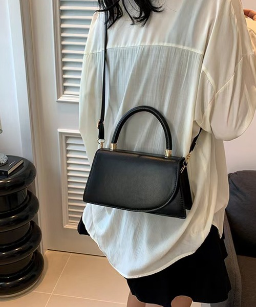 folka(フォルカ)の「2C70-NK PUレザー 2way フラップハンドバッグ(ハンドバッグ・レディース・ホワイト/ブラック・ONESIZE)」の10枚目の写真