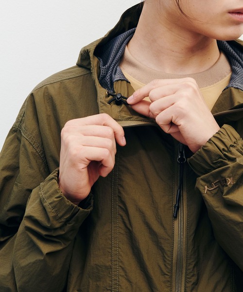 KELTY(ケルティ)の「KELTY PACKABLE COMPACT PARKA(その他アウター・メンズ・ブラック/カーキ・M/L/XL)」の13枚目の写真