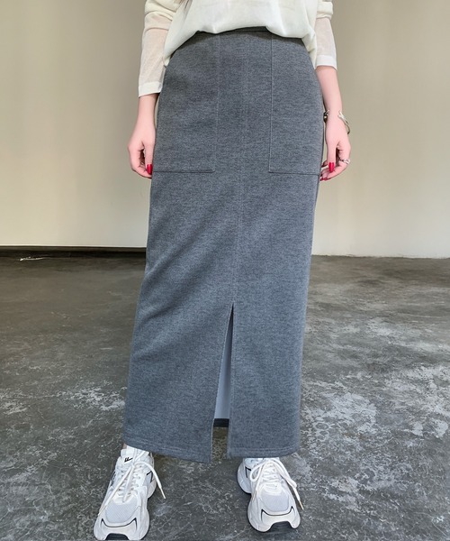 by LEGNA(バイレグナ)の「Iラインロングスカート(スカート・レディース・ダークグレー/アイボリー/ブラック・L-Short/M-Short/L-Regular/M-Regular)」の1枚目の写真