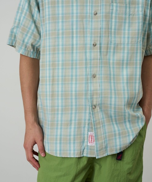 Gramicci(グラミチ)の「S/S CHECKERED OMBRE SHIRT / ショートスリーブチェッカードオンブレシャツ Gramicci グラミチ(シャツ/ブラウス・メンズ・マスタード/パープル/ブルー・S/M/L/XL/XXL)」の2枚目の写真