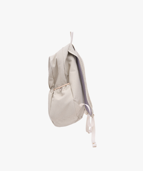 CHOROK STUDIO(チョロクスタジオ)の「Nagaja Peanut Bag #1 (Sky Blue)(バックパック/リュック・レディース・Beige・FREE)」の3枚目の写真
