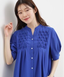 grove | 【貴島明日香さん着用/体型カバー】ON・OFF使えるスモッキングタックブラウス(シャツ/ブラウス)