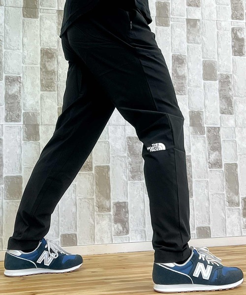 THE NORTH FACE（ザノースフェイス）の「TNF ウーブンジョガーパンツ M 24/7 WOVEN JOGGER（スウェットパンツ・メンズ・ブルー/ブラック・M/S/XL/L）」の5枚目の写真