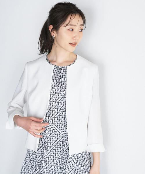 UNTITLED(アンタイトル)の「【清涼感/洗える】ミニマルシルエットジャケット(ノーカラージャケット・レディース・オフホワイト/ナチュラル/ネイビー・00/01/02/03/04/42/44/46/48/50)」の1枚目の写真
