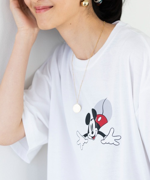 Disney(ディズニー)の「<Disney>【ミッキー】綿混素材ゆるっとTシャツ(Tシャツ/カットソー・レディース・オフホワイト・MEDIUM/LARGE/X-LARGE/XX-LARGE)」の6枚目の写真