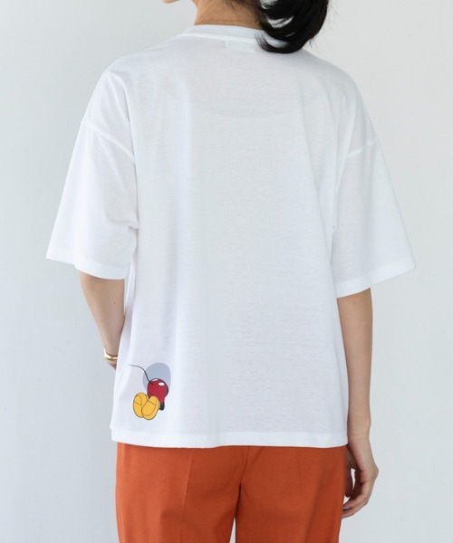 Disney(ディズニー)の「<Disney>【ミッキー】綿混素材ゆるっとTシャツ(Tシャツ/カットソー・レディース・オフホワイト・MEDIUM/LARGE/X-LARGE/XX-LARGE)」の9枚目の写真