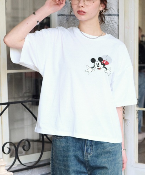Disney(ディズニー)の「<Disney>【ミッキー】綿混素材ゆるっとTシャツ(Tシャツ/カットソー・レディース・オフホワイト・MEDIUM/LARGE/X-LARGE/XX-LARGE)」の11枚目の写真