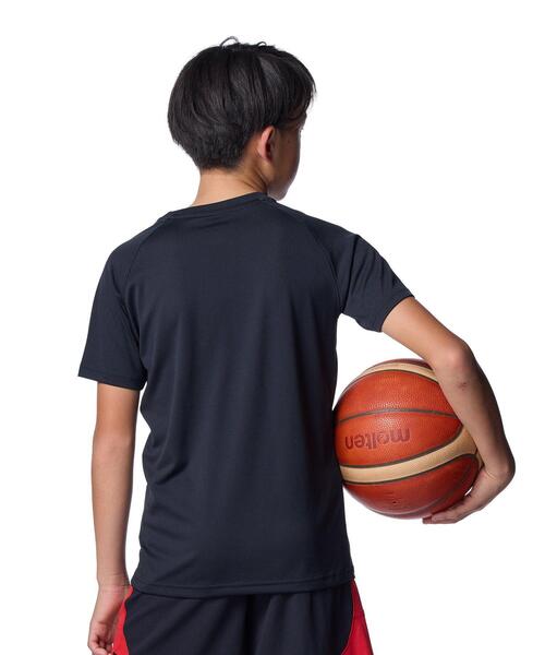 UNDER ARMOUR（アンダーアーマー）の「カリー ショートスリーブ Tシャツ（バスケットボール/キッズ）（Tシャツ/カットソー・キッズ・ブラック・150cm/130cm/160cm/140cm）」の4枚目の写真