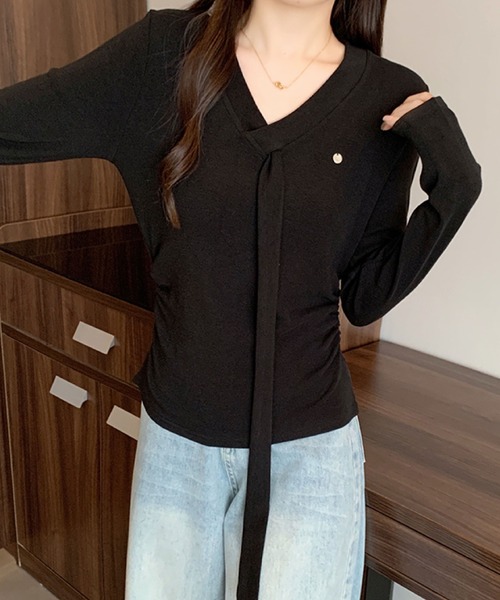 2ly2(トゥーリートゥー)の「Vネック リボンタイデザイン 長袖トップス / フェミニン リボンタイカットソー(Tシャツ/カットソー・レディース・ブラウン/ホワイト/ブラック/ブラック系その他/ダークグレー・FREE)」の14枚目の写真