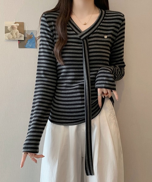 2ly2(トゥーリートゥー)の「Vネック リボンタイデザイン 長袖トップス / フェミニン リボンタイカットソー(Tシャツ/カットソー・レディース・ブラウン/ホワイト/ブラック/ブラック系その他/ダークグレー・FREE)」の19枚目の写真