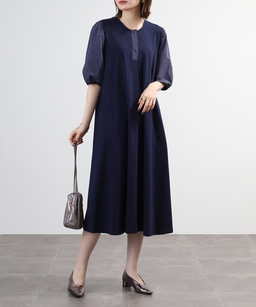 BRODIAEA(ブローディア)の「BRODIAEA 異素材切り替えカットロングワンピース 半端袖(ワンピース・レディース・ベージュ/ネイビー/ブラック・40)」の3枚目の写真