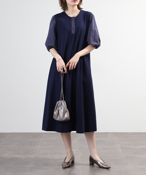 BRODIAEA(ブローディア)の「BRODIAEA 異素材切り替えカットロングワンピース 半端袖(ワンピース・レディース・ベージュ/ネイビー/ブラック・40)」の9枚目の写真