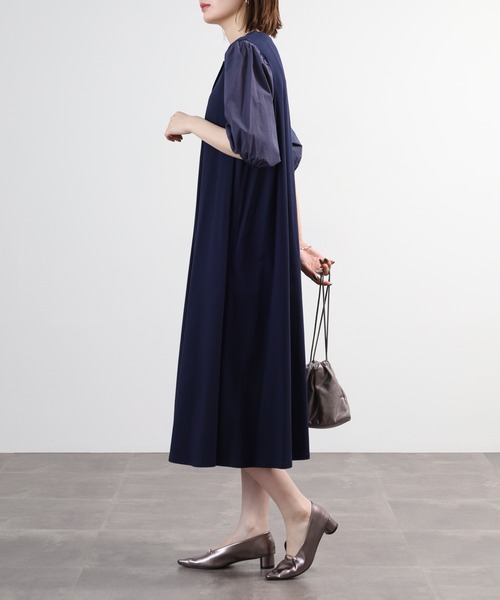 BRODIAEA(ブローディア)の「BRODIAEA 異素材切り替えカットロングワンピース 半端袖(ワンピース・レディース・ベージュ/ネイビー/ブラック・40)」の8枚目の写真