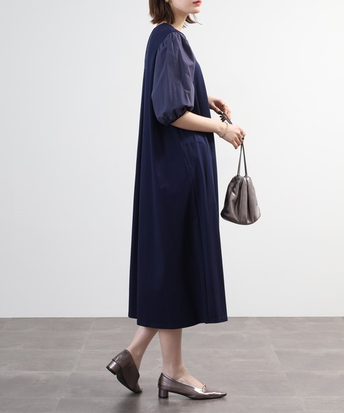 BRODIAEA(ブローディア)の「BRODIAEA 異素材切り替えカットロングワンピース 半端袖(ワンピース・レディース・ベージュ/ネイビー/ブラック・40)」の11枚目の写真