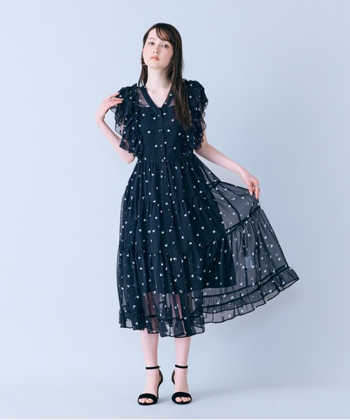 Audie a Muses(オーディアミューズ)の「【モデル美香×Audie a Muses】ハートプリントティアードワンピース(ワンピース・レディース・ベージュ/ブラック・38/40/42)」の9枚目の写真