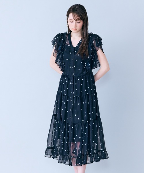 Audie a Muses(オーディアミューズ)の「【モデル美香×Audie a Muses】ハートプリントティアードワンピース(ワンピース・レディース・ベージュ/ブラック・38/40/42)」の13枚目の写真
