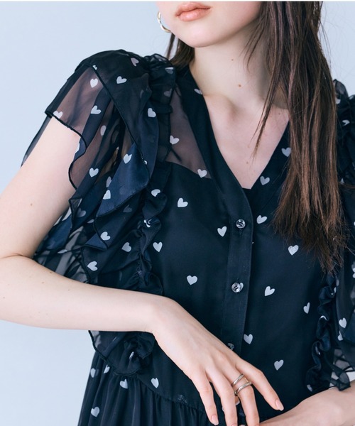 Audie a Muses(オーディアミューズ)の「【モデル美香×Audie a Muses】ハートプリントティアードワンピース(ワンピース・レディース・ベージュ/ブラック・38/40/42)」の16枚目の写真