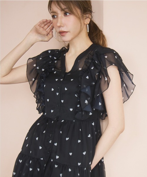Audie a Muses(オーディアミューズ)の「【モデル美香×Audie a Muses】ハートプリントティアードワンピース(ワンピース・レディース・ベージュ/ブラック・38/40/42)」の8枚目の写真