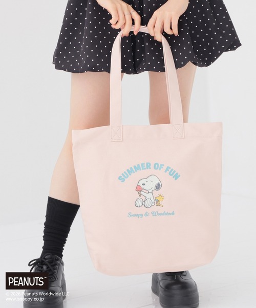 Honeys(ハニーズ)の「スヌーピー/トート(トートバッグ・レディース・ホワイト×ブルー/キナリ/スミクロ/ブルー系1/ピンク・FREE)」の5枚目の写真