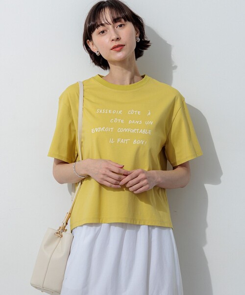 23区(ニジュウサンク)の「リラクシーシルエット メッセージ ロゴTシャツ(Tシャツ/カットソー・レディース・ホワイト系/ライトイエロー系/グレー系・38)」の3枚目の写真