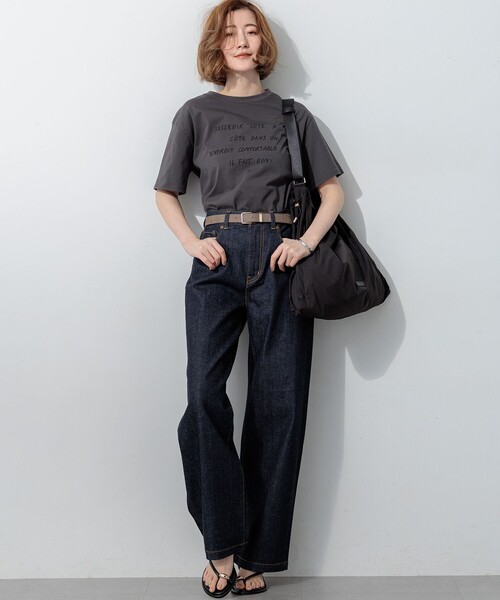 23区(ニジュウサンク)の「リラクシーシルエット メッセージ ロゴTシャツ(Tシャツ/カットソー・レディース・ホワイト系/ライトイエロー系/グレー系・38)」の6枚目の写真