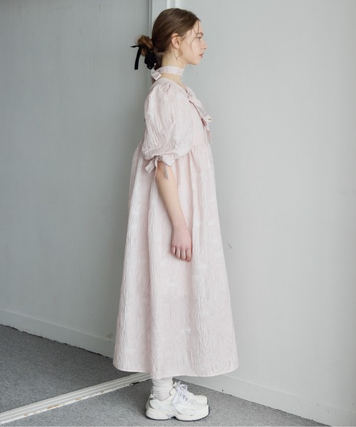 etre loin(エトルワン)の「リボンジャガードボリュームワンピース / Ribbon jacquard volume dress(ドレス・レディース・ホワイト/ピンク/ブラック・M)」の15枚目の写真