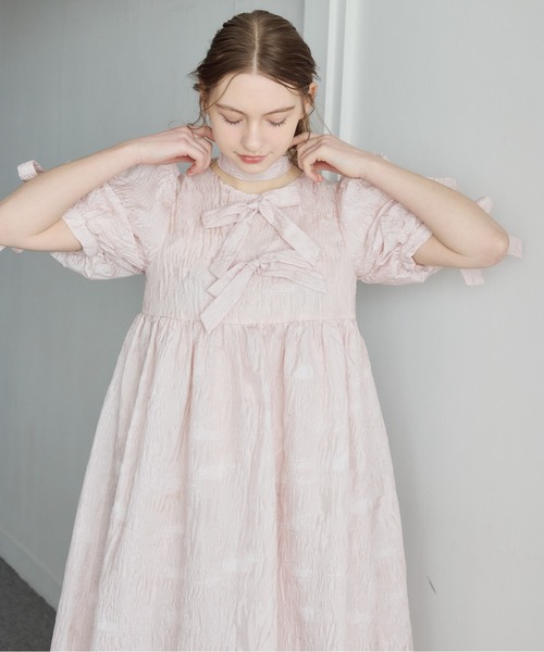 etre loin(エトルワン)の「リボンジャガードボリュームワンピース / Ribbon jacquard volume dress(ドレス・レディース・ホワイト/ピンク/ブラック・M)」の9枚目の写真