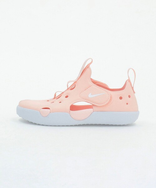 NIKE(ナイキ)の「【WEB限定】<NIKE> サンレイ プロテクト 4 サンダル 17cm-22cm(サンダル・キッズ・ブラック/ライトピンク・17cm/21cm/22cm/20cm/18cm/19cm)」の1枚目の写真