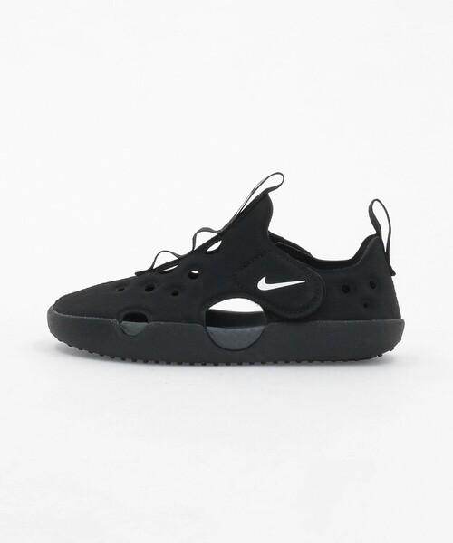 NIKE(ナイキ)の「【WEB限定】<NIKE> サンレイ プロテクト 4 サンダル 17cm-22cm(サンダル・キッズ・ブラック/ライトピンク・17cm/21cm/22cm/20cm/18cm/19cm)」の2枚目の写真