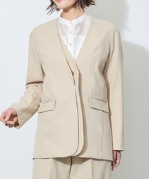レイヤード風ノーカラージャケット