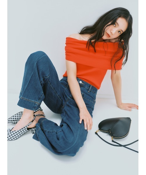 Mila Owen(ミラオーウェン)の「ハートモチーフショルダーバッグ(ショルダーバッグ・レディース・ブラック/イエロー/レッド・F)」の6枚目の写真