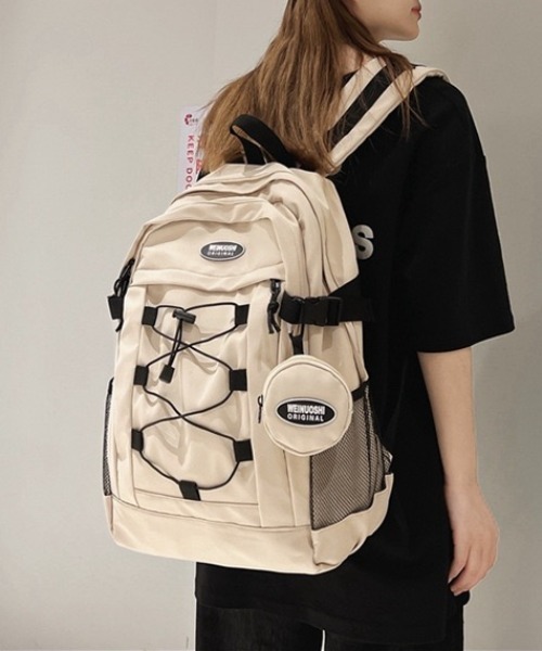 yuue' ( wear )(ユーイ)の「大容量ドローコードナイロンリュックサック/ミニポーチ付き/通勤通学/バックパック/ユニセックス(バックパック/リュック・レディース・アイボリー/ブラック・FREE)」の9枚目の写真