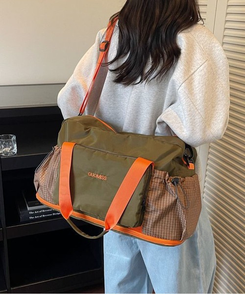 LA VORAGINE（ラ ヴォラジネ）の「配色2WAY トラベル旅行ボストンバッグジムバッグ（ボストンバッグ・レディース・グレー/グリーン/ブラック/パープル/ベージュ・FREE）」の4枚目の写真