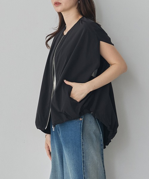 hunch(ハンチ)の「【接触冷感】Wジップ ノースリーブブルゾン(ブルゾン・レディース・アイボリー/ブラック/チョコ/カーキ・FREE)」の13枚目の写真