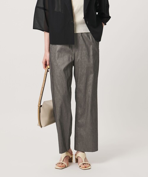 UNITED ARROWS(ユナイテッドアローズ)の「NALYA クロップドパンツ(スラックス・レディース・ブラック/ダークブラウン/ダークグレー・34/38/36/40)」の4枚目の写真