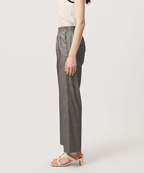 UNITED ARROWS(ユナイテッドアローズ)の「NALYA クロップドパンツ(スラックス・レディース・ブラック/ダークブラウン/ダークグレー・34/38/36/40)」の12枚目の写真