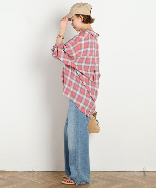 COOR（クアー）の「【COOR / クアー】SEERSUCKER OMBRE CHECKERED SHIRTS（シャツ/ブラウス・レディース・ピンク・FREE）」の5枚目の写真