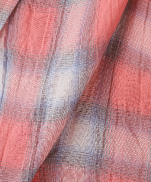 COOR（クアー）の「【COOR / クアー】SEERSUCKER OMBRE CHECKERED SHIRTS（シャツ/ブラウス・レディース・ピンク・FREE）」の15枚目の写真