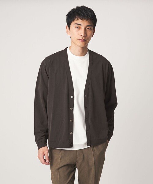 green label relaxing（グリーンレーベルリラクシング）の「A+ COOL スムース クルーネック カットソー -接触冷感・抗菌-（Tシャツ/カットソー・メンズ・ブラック/ホワイト/ライトブルー/ライトグレー/ダークグリーン/ダークブラウン・S/M/L/XL）」の16枚目の写真